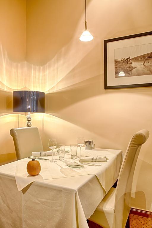 Hotel Restaurant "Le Strasbourg" Bitche Esterno foto