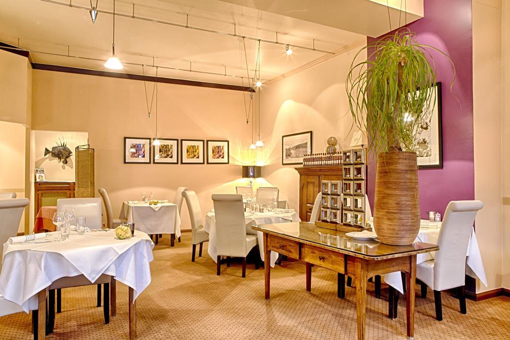 Hotel Restaurant "Le Strasbourg" Bitche Esterno foto
